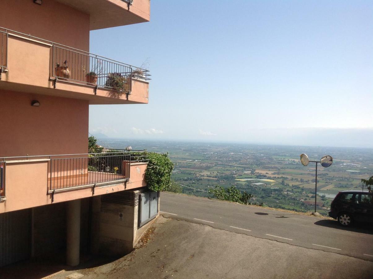Tra Norba E Norma Villa Exteriör bild
